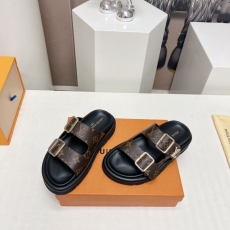 Louis Vuitton Slippers